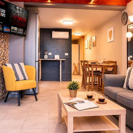 | Private Terrace | Surf Area | Relax Hébergement de vacances *